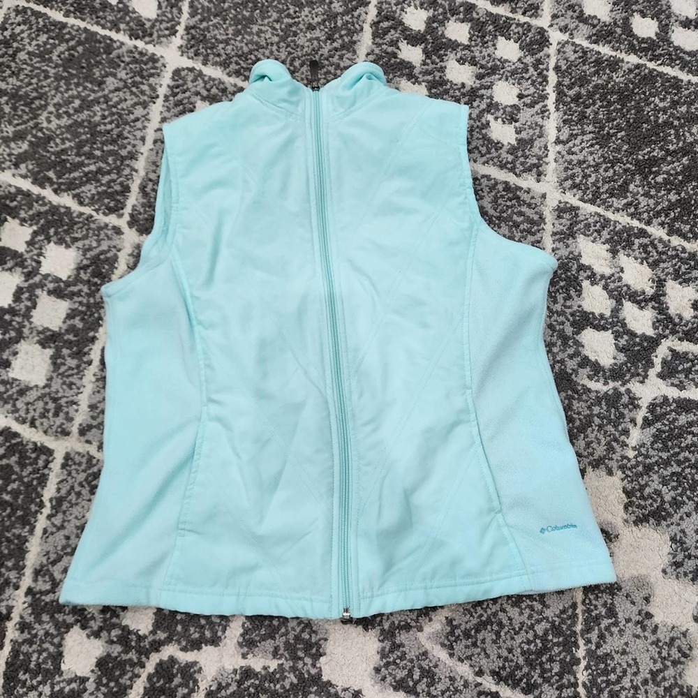 Columbia Light Aqua Sleeveless Zip Vest